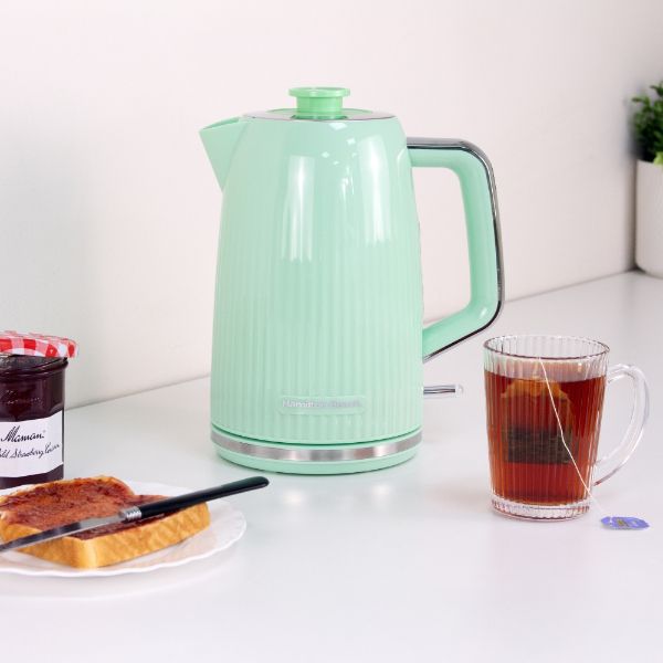 Hamilton Beach Miami Kettle and 2 Slot Toaster Mojito